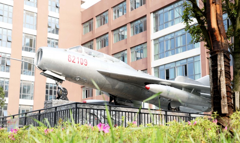 教學樓前花園 教學樓前花園
